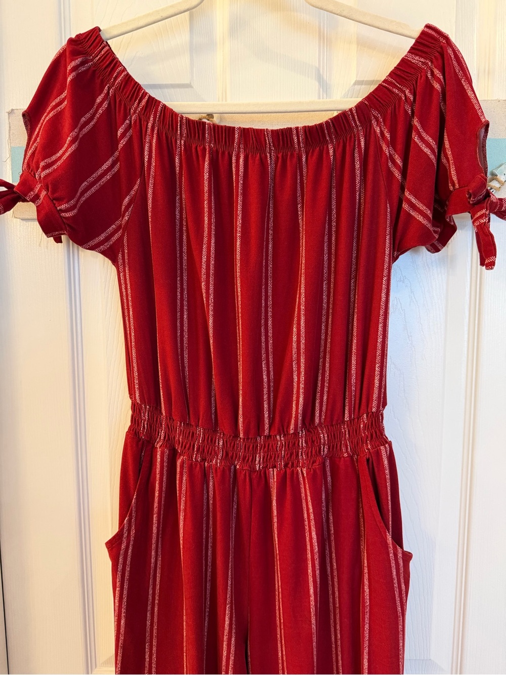 Derek Heart Red Striped Off-The-Shoulder Tie-Sleeve Jumpsuit Size Lg